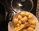 Foto del paso 1 de la receta: Patatas a la cerveza