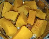 Foto langkah ke 2 dari resep Putu ayu labu kuning.