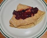 Foto del paso 6 de la receta: Crepas de suero con salsa de frutos rojos