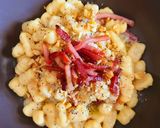 Foto del passaggio 7 della ricetta Gnocchetti gorgonzola speck e noci -Malloreddus-
