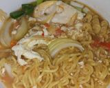 Foto langkah ke 5 dari resep Indomie Kuah abang adek.. alias pedeeees.. 🌶🌶.