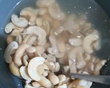 A picture of step 1 of Cashew Curry.