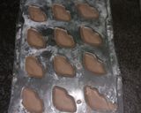 होममेड चॉकलेट (homemade chocolate recipe in marathi) रेसिपी स्टेप 5 फोटो 