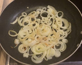 Foto del paso 3 de la receta: Huevos con bechamel y pimientos asados