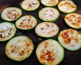 Foto del paso 3 de la receta: Quiche De🥒Calabacín, Lechuga y Fiambres🥩Españoles...!