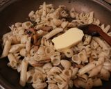 Foto del paso 6 de la receta Salteado de champiñones y pasta
