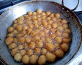 A picture of step 6 of Dahi Phulki Recipe with Homemade Phulkiyan/boondiyan.