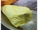 A picture of step 8 of Coloured Rosettes cake.