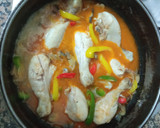 Foto del paso 1 de la receta: Muslos de pollo a los 3 pimientos