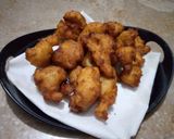 A picture of step 4 of Aloo kay puff.