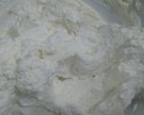 Foto langkah ke 4 dari resep Buttercream enak dan tahan lama, tidak ngendal di lidah.