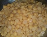A picture of step 2 of Maharashtrian puran poli.