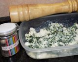 Foto del paso 5 de la receta: Pelotitas, bolitas de ricota y espinaca (29 día de los ñoquis)