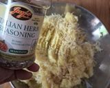 Foto langkah ke 2 dari resep Mashed Potato (served with) Sautè Saikoro Beef.