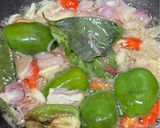 Foto langkah ke 4 dari resep Oseng Tongkol Terong Cabe Gendot.