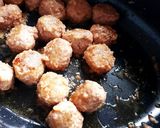 Une image de l'étape 2 de Boulettes de viande en cocotte Magimix et ses pommes de terre.