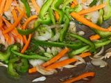 शेजवान नूडल्स(Schezwan noodles recipe in hindi)