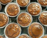 Foto langkah ke 5 dari resep Brownies Cup Shiny Crust.