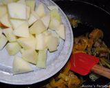 A picture of step 7 of Apple-apricot lamb stew.
