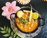 A picture of step 12 of Chana masala/chole masala.