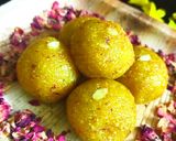 A picture of step 5 of Motichoor (with suji) laddu.
