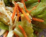 Foto langkah ke 3 dari resep Veggies salad with sesame salad dressing.