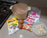 Foto langkah ke 1 dari resep Chicken Egg Rolls.