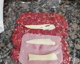 Foto del paso 3 de la receta: Pan de carne arrollado con jamón y queso