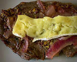 Foto del paso 5 de la receta: Filete de ternera, mostaza y brie