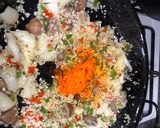 Foto del paso 3 de la receta: Paella de cigalas gambones almejas y sepia