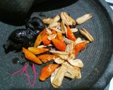 Foto langkah ke 2 dari resep Lutis Kangkung (kangkung rebus sambel petis).