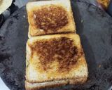 A picture of step 7 of Onion Tomato Masala Papad Sandwich.
