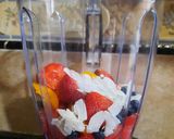 Foto del paso 3 de la receta: Licuado al lado de la pileta, terraza, patio o jardín
