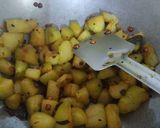 A picture of step 2 of Sauted squash.