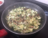 Foto del paso 2 de la receta: Quiche de calabacín y champiñones