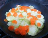 Foto del paso 2 de la receta Arroz con calabacín y salsa de soja