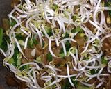 Foto langkah ke 4 dari resep Kwetiau Goreng Ala ci Tintin 👍.
