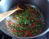Foto del paso 6 de la receta: Guisado de huevos duros y albóndigas de bacalao