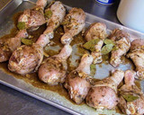 Foto del paso 2 de la receta: Piernas de pollo al horno con adobo especial