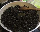 Foto del paso 5 de la receta: Salsa de champiñones maduros y soja -vegetariana