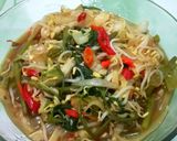 Foto langkah ke 5 dari resep 42. Cah Kangkung Kecambah Pedas.