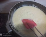 A picture of step 2 of Shahi khoya makhane.