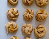 Foto langkah ke 11 dari resep Sourdough Discard Pineapple Bread.