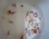Foto langkah ke 3 dari resep Sayur bening kelor.