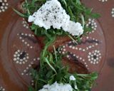 Foto del paso 1 de la receta: Tostadas de arúgula 🌱🍞