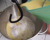 Foto langkah ke 2 dari resep Roti Sobek Isi Coklat Keju.