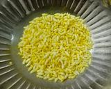 A picture of step 5 of Cornflakes Chevdo / Chivda.