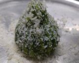 A picture of step 10 of Paan Modak with Gulkand stuffing.