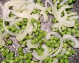 A picture of step 2 of Ham and pea frittata.