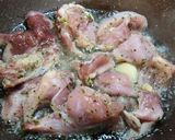 Foto del paso 2 de la receta: Conejo al ajillo